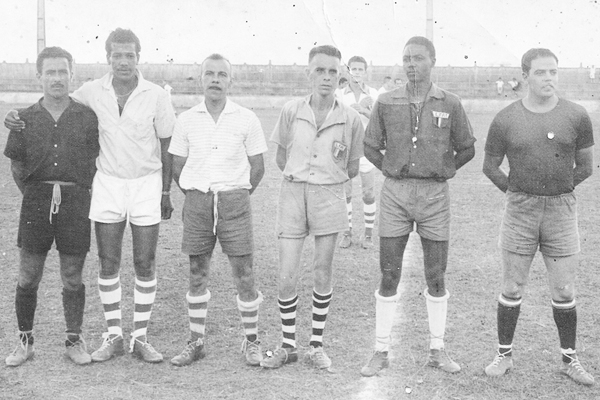 Tendo uma boa foto de tempos passados e desejando vê-la aqui publicada, entre em contato conosco, na Rádio Difusora ou pelo e-mail que está no alto desta coluna. Faça como o amigo Élison Fernandes, que nos remeteu esta foto dos anos 1960. A imagem foi cap